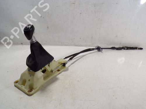 Used Gear lever HYUNDAI TUCSON (TL, TLE) 1.7 CRDi (116 hp) 9446471