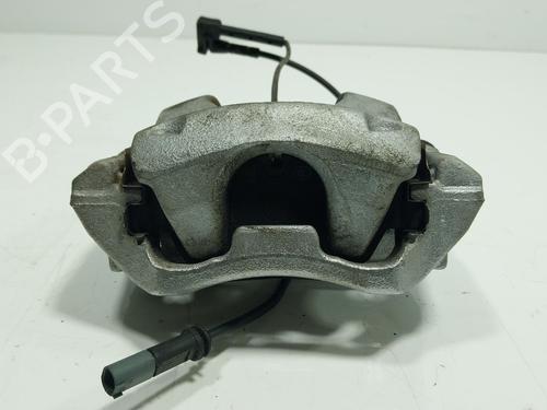 Used Left front brake caliper Left front brake caliper MINI MINI (F56) Cooper (136 hp) 33557105 33557105