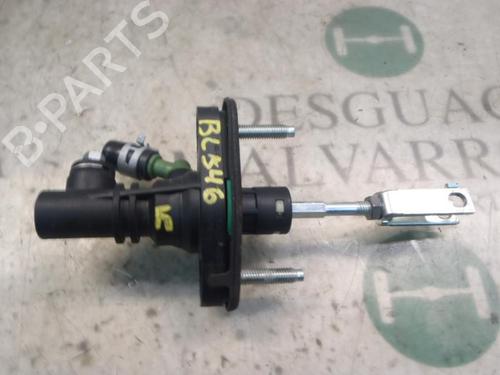 Used Clutch slave cylinder Clutch slave cylinder TOYOTA AURIS (_E15_) 2.0 D-4D (ADE150_, ADE150R) (126 hp) 14268507 14268507