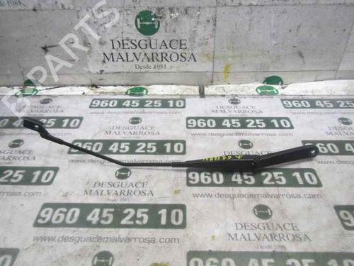 Used Front windshield wiper arm Front windshield wiper arm FORD FIESTA VI (CB1, CCN) 1.25 (82 hp) 3860575 3860575