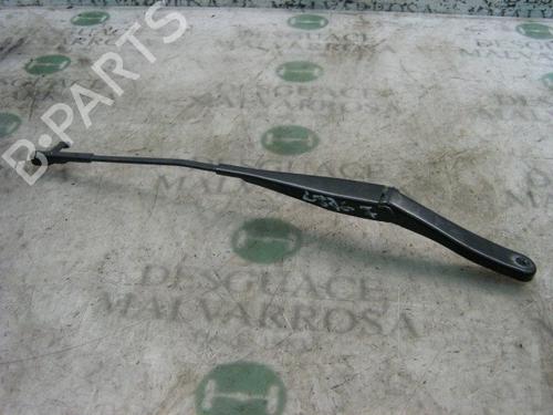 Used Front windshield wiper arm OPEL ASTRA H (A04) 1.7 CDTI (L48) (100 hp) 3736648