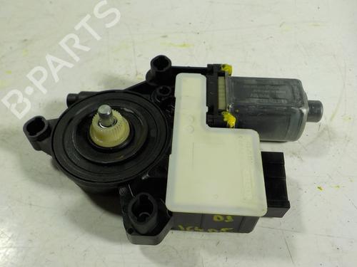 Used Left front window motor Left front window motor SEAT IBIZA V (KJ1, KJG) 1.0 MPi (80 hp) 9517168 9517168