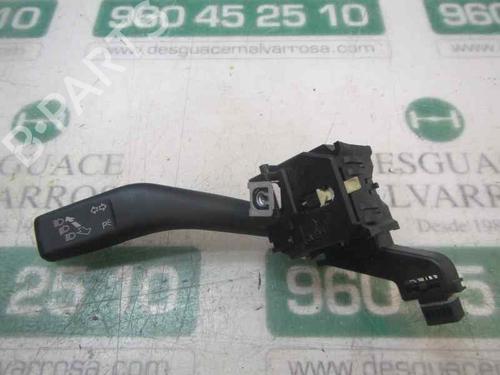 Used Steering column stalk VW GOLF VI (5K1) 1.6 TDI (105 hp) 3877239