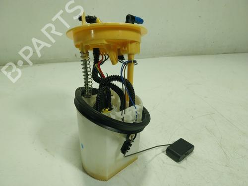 Used Fuel pump SEAT LEON Sportstourer (KL8, KLD) 1.5 eTSI (150 hp) 32271444