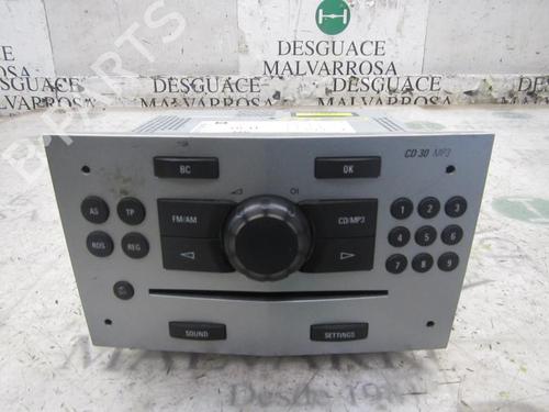 Used Radio Radio OPEL CORSA D (S07) 1.2 (L08, L68) (80 hp) 3827502 3827502