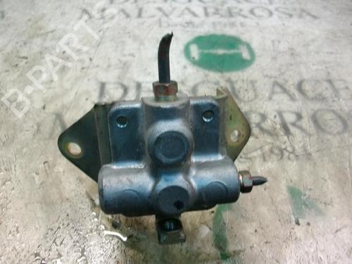 Used Brake master cylinder TOYOTA YARIS (_P1_) 1.4 D-4D (NLP10_) (90 hp) 8739516