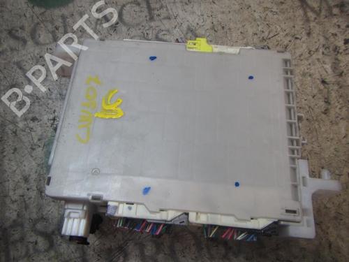 Used Fuse box Fuse box TOYOTA YARIS (_P1_) [1999-2005] 3836384 3836384