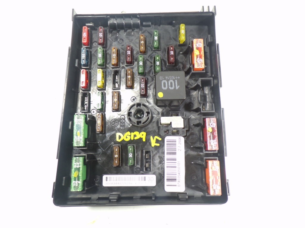 Fuse box AUDI Q3 (8UB, 8UG) 2.0 TDI 6975827 | B-Parts