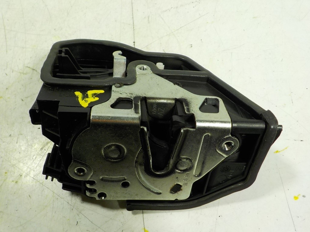 Türschloss rechts vorne BMW 1 (F21) 8164616 | B-Parts