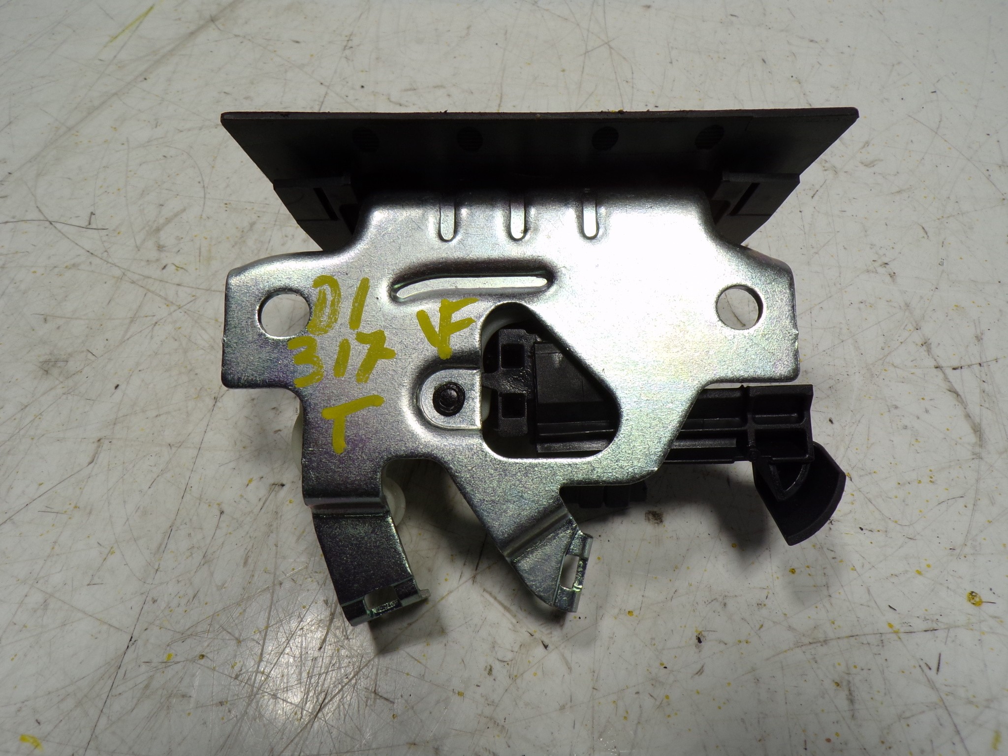 Tailgate lock AUDI Q2 (GAB, GAG) 30 TFSI 8651593 BParts