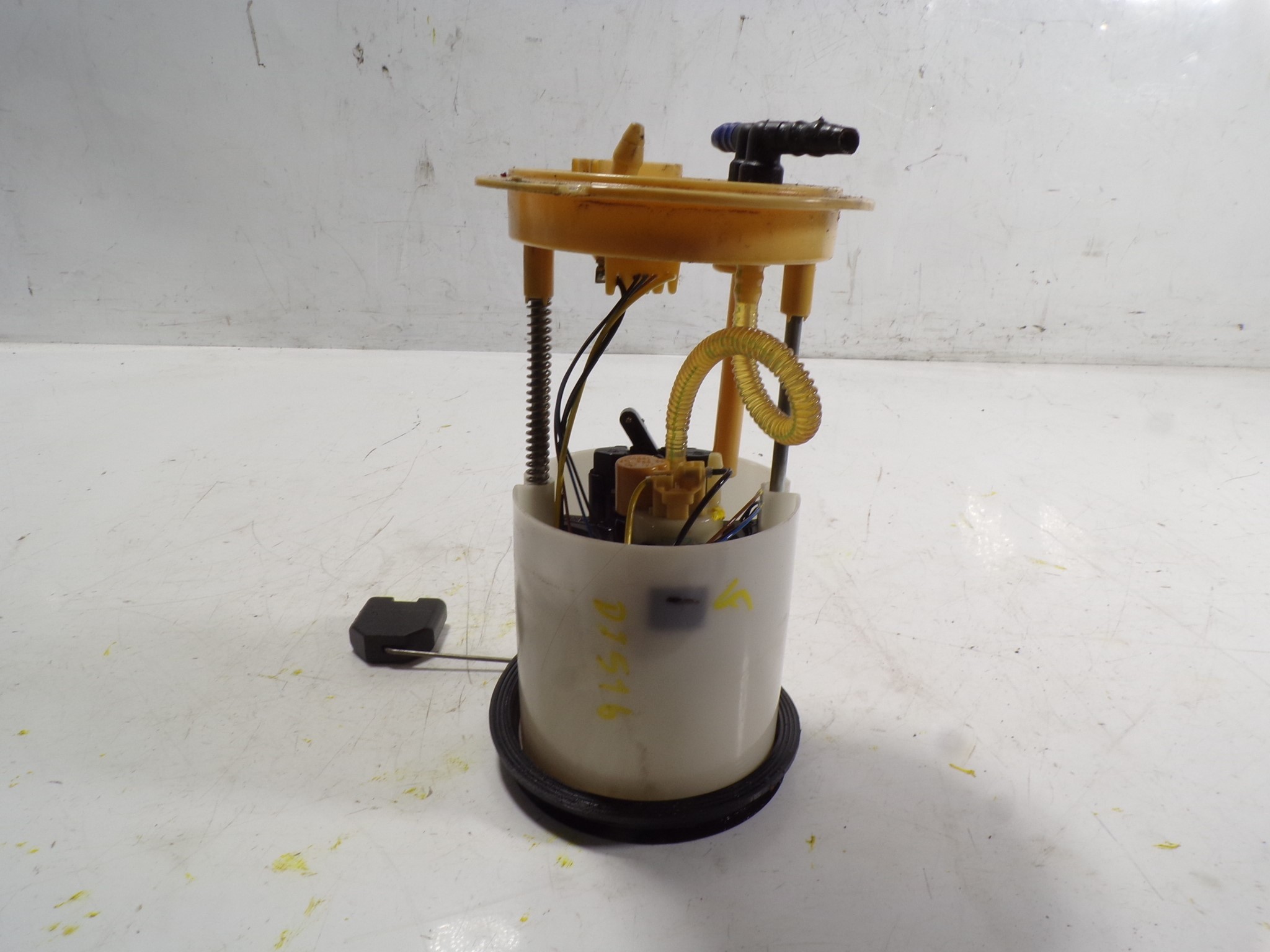 Fuel pump VW PASSAT B6 Variant (3C5) 2.0 TDI 16V 9239762 BParts