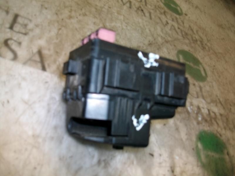 Fuse box HONDA CIVIC VII Hatchback (EU, EP, EV) 1.7 CTDi (EP4) 3787236 BParts