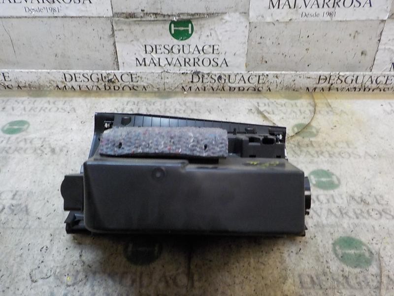 Glove box PEUGEOT 308 II (LB_, LP_, LW_, LH_, L3_) 1.6 HDi 3862099 B