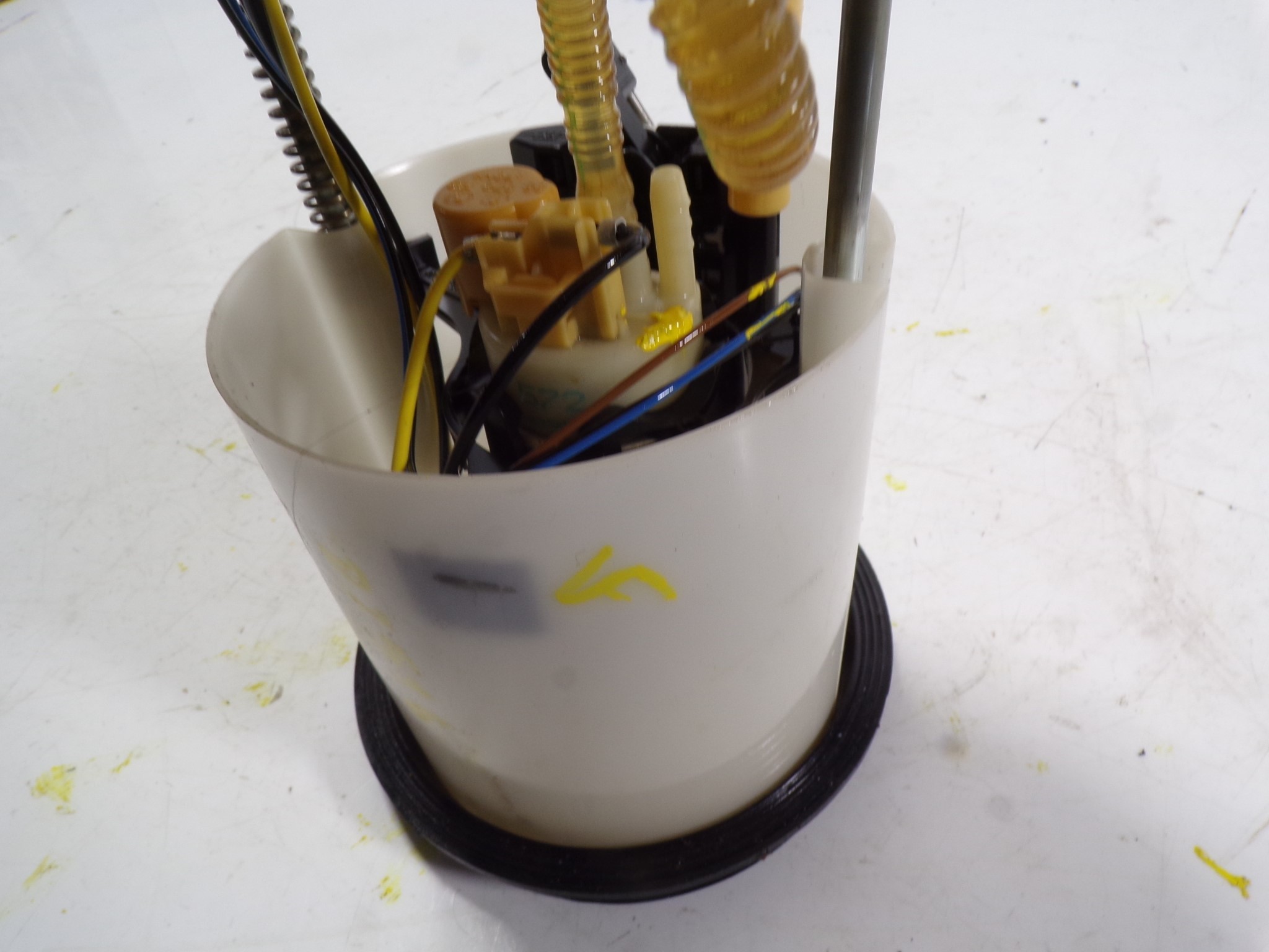 Fuel pump VW PASSAT B6 Variant (3C5) 2.0 TDI 16V 9239762 BParts