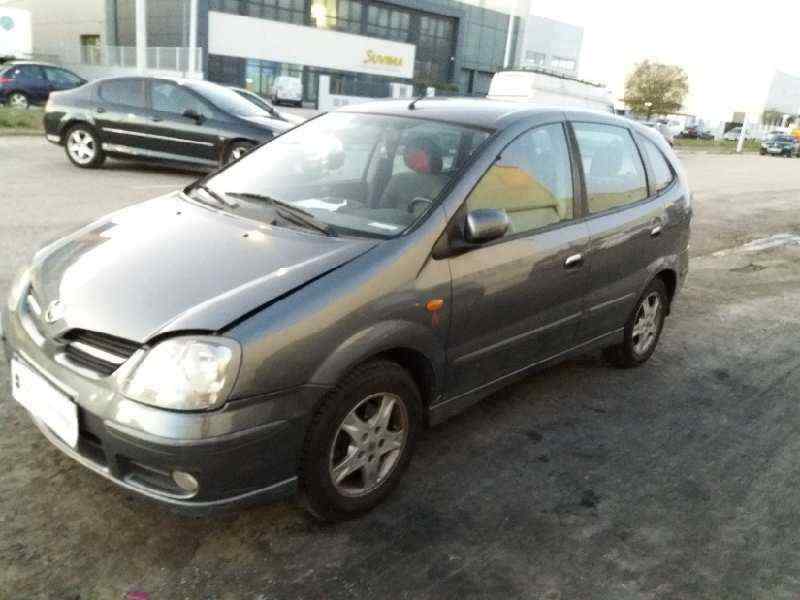 Nissan tino v10