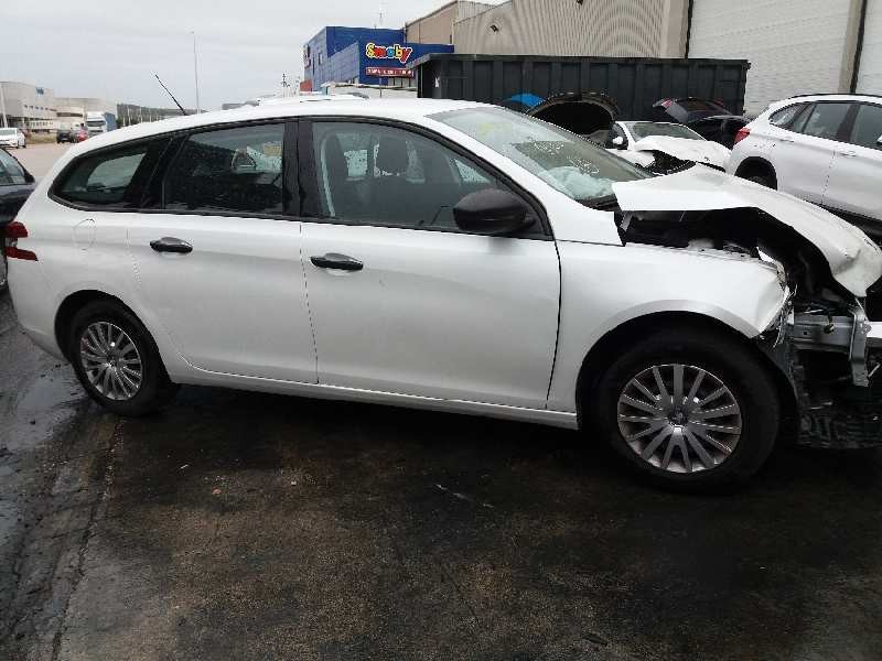 Boîte à Fusibles PEUGEOT 308 II (LB_, LP_, LW_, LH_, L3_) 1.2 THP 110 19436510