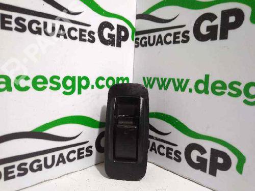 Used Left rear window switch Left rear window switch TOYOTA COROLLA Verso (ZER_, ZZE12_, R1_) 2.2 D-4D (AUR10_, AUR10R) (136 hp) 7143163 7143163