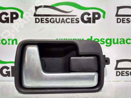 Used Rear right interior door handle Rear right interior door handle LAND ROVER DISCOVERY III (L319) 2.7 TD 4x4 (190 hp) 7141564 7141564