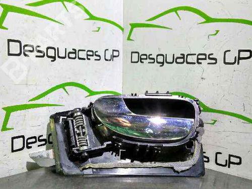 Used Front left interior door handle Front left interior door handle PEUGEOT 307 (3A/C) [2000-2012] 7137357 7137357