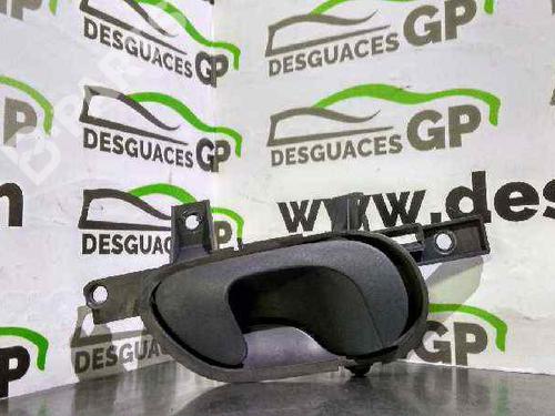 Used Front left interior door handle Front left interior door handle FIAT SCUDO Bus (220_) 1.9 D (69 hp) 7138506 7138506