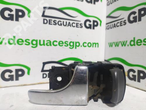 Used Front right interior door handle Front right interior door handle NISSAN TERRANO II (R20) 2.7 TDi 4WD (125 hp) 7129518 7129518