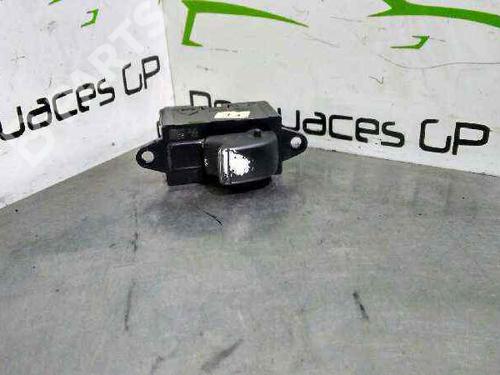 Used Right front window switch Right front window switch DAEWOO NUBIRA (J100) 1.6 16V (106 hp) 7136059 7136059