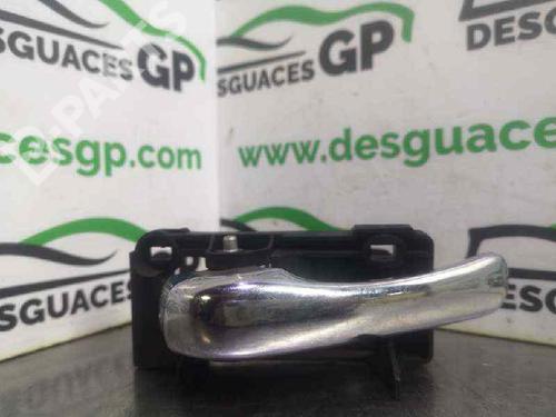 Used Front left interior door handle Front left interior door handle ALFA ROMEO 147 (937_) 1.9 JTD (937.AXD1A, 937.BXD1A, 937.AXV1A, 937.BXB1A,... (115 hp) 7150312 7150312
