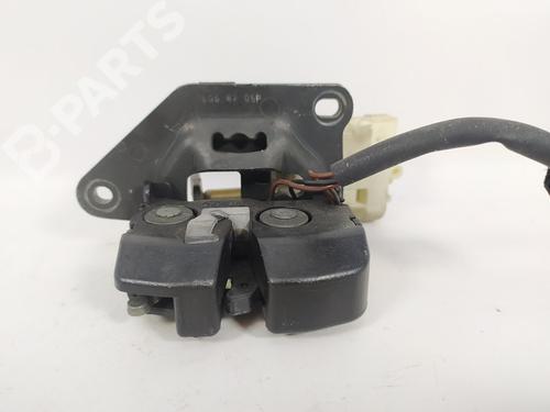 Used Tailgate lock Tailgate lock ALFA ROMEO 147 (937_) 1.9 JTD (937.AXD1A, 937.BXD1A, 937.AXV1A, 937.BXB1A,... (115 hp) 8956363 8956363