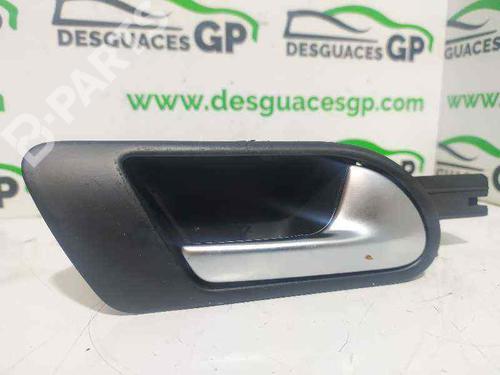 Used Front right interior door handle Front right interior door handle VW JETTA III (1K2) 1.9 TDI (105 hp) 7127569 7127569