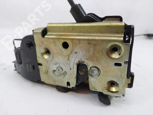 front-right-lock-nissan-primera-hatchback-p12-19-dci-2002-10321180 main image