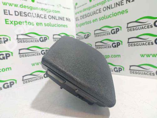 Used Armrest / Center console Armrest / Center console BMW X3 (E83) 2.0 d (150 hp) 7154144 7154144