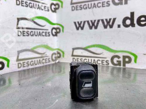 Used Right rear window switch Right rear window switch PEUGEOT 605 (6B) 2.5 Turbo Diesel (129 hp) 7139227 7139227