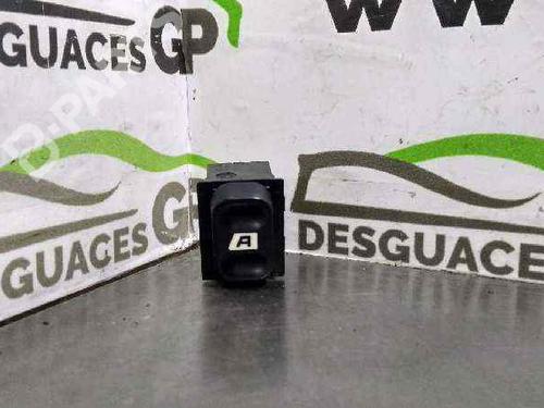 Used Right rear window switch Right rear window switch PEUGEOT 607 (9D, 9U) 2.2 HDi (133 hp) 7138040 7138040