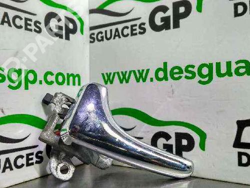 Used Rear left interior door handle Rear left interior door handle VOLVO S40 I (644) 1.9 DI (95 hp) 7140744 7140744