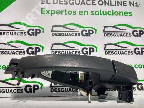 Used Front left exterior door handle Front left exterior door handle LAND ROVER DISCOVERY III (L319) 2.7 TD 4x4 (190 hp) 7141595 7141595