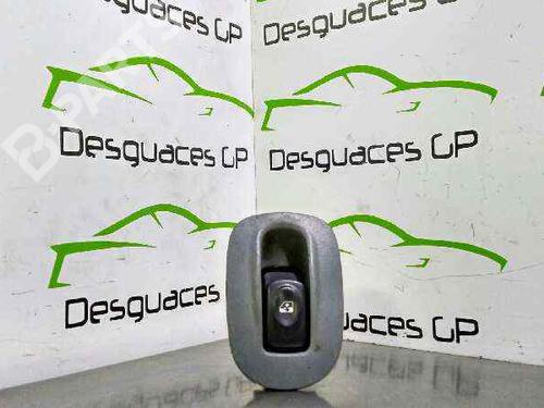 Used Right front window switch Right front window switch RENAULT MEGANE Scenic (JA0/1_) 1.9 dTi (JA0N) (98 hp) 7136155 7136155