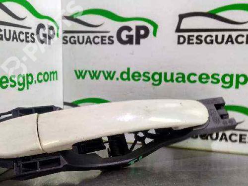 Used Rear left exterior door handle Rear left exterior door handle SKODA OCTAVIA I Combi (1U5) 1.9 TDI (100 hp) 7145133 7145133