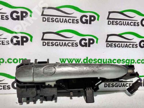 Used Front right exterior door handle Front right exterior door handle RENAULT MEGANE II Saloon (LM0/1_) 1.9 dCi (LM0G, LM1G, LM2C) (120 hp) 7144142 7144142