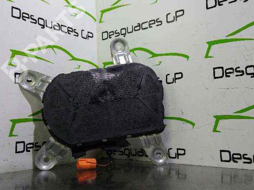 left-curtain-airbag-bmw-5-e39-520-i-1995-1996-1997-1998-1999-2000-2001-2002-2003-7136197 main image