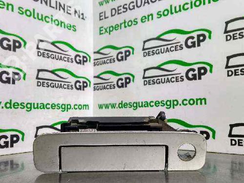 front-left-exterior-door-handle-audi-100-c4-saloon-4a2-23-e-4a0837205-1990-1991-1992-1993-1994-7141500 main image