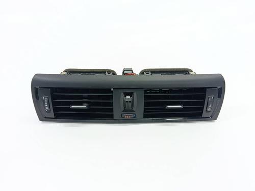 Grille d'aération BMW 1 (F20) 118 d (143 hp) 31847328