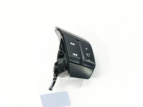 Stuurwielbediening VOLVO XC90 I (275) D5 AWD (185 hp) 31081924