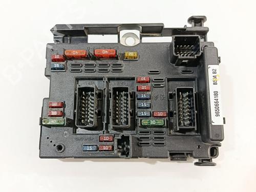 Sikringsdose PEUGEOT 307 (3A/C) 2.0 HDi 90 (90 hp) 28217305