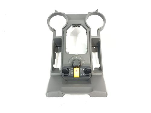 Used Shift knob Shift knob LAND ROVER DISCOVERY III (L319) 2.7 TD 4x4 (190 hp) 18665984 18665984