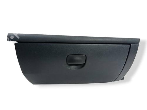 Used Glove box RENAULT CLIO III (BR0/1, CR0/1) 1.5 dCi (75 hp) 31704255