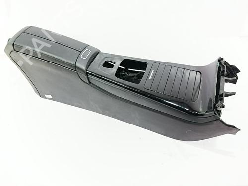 Used Middle console MERCEDES-BENZ A-CLASS (W177) A 180 d (177.003) (116 hp) 29057912