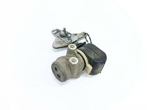 brake-master-cylinder-iveco-daily-iv-platformchassis-2006-2007-2008-2009-2010-2011-2012-32846954 main image