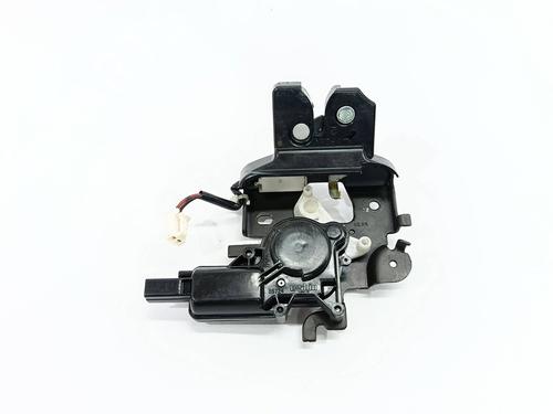 Tailgate lock MAZDA 3 Saloon (BK) 1.6 DI Turbo (BK12Y) | BP32283834C101