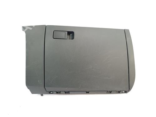 Used Glove box VW POLO VI (AW1, BZ1, AE1) 1.0 MPi (80 hp) 26200753