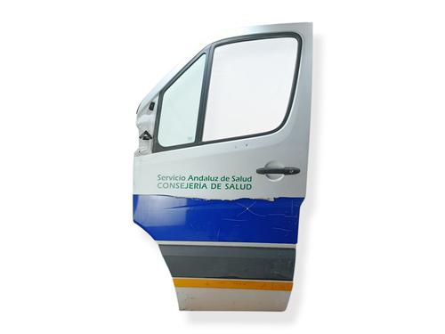 Used Left front door Left front door MERCEDES-BENZ SPRINTER 3,5-t Bus (B906) 324 (906.733, 906.735) (258 hp) 33628058 33628058